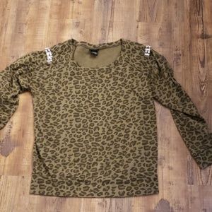 Olive green leopard print swearshirt
